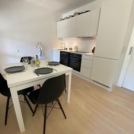 Central Copenhagen Apt With Balcony, Free Parking W Elevator 외부 사진